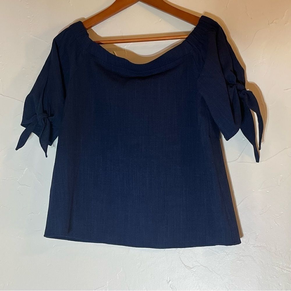Olivia Grey Navy Blue Off the Shoulder Top - Picture 3 of 7